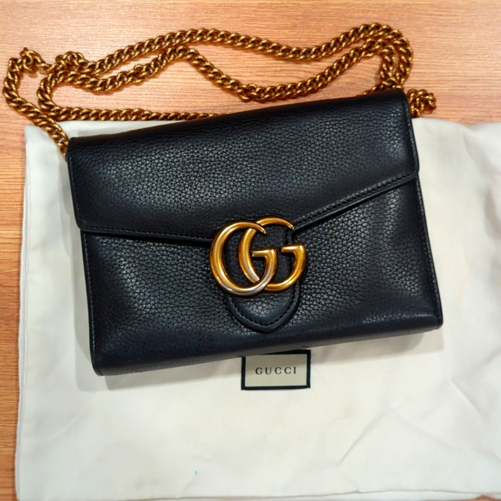 Gucci clutch shoulder bag purse GG marmont